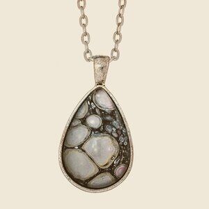 Handmade Oval Pendant & Necklace (New)